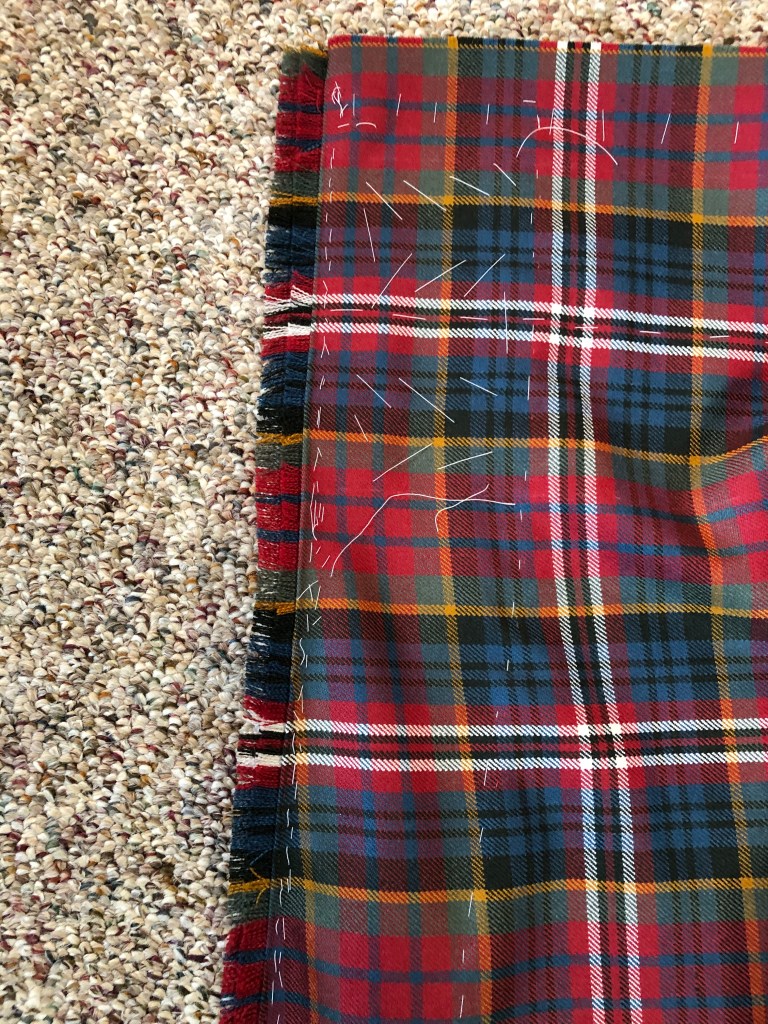 Double fringe sewn to the kilt's apron edge